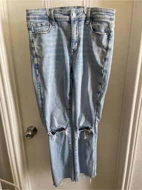 American Eagle Light Blue Distressed Women's Jeans